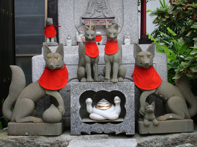 place of worship, representation, art and craft, statue, building, sculpture, 1080P, creativity, red, religion, craft, shinto, spirituality, temple, female likeness