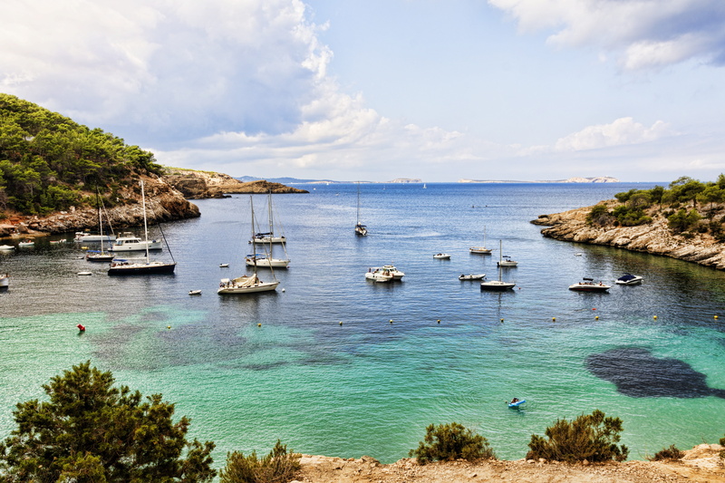europe, tranquility, mode of transportation, nautical vessel, yacht, island, holiday, plant, beauty in nature, edward samamé, sky, 5K, no people, horizon