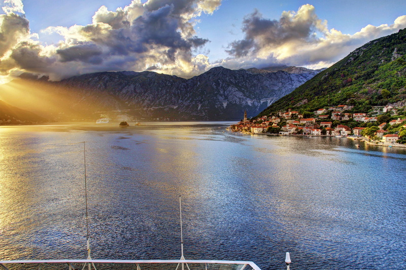 Montenegro, Kotor, mountains, sea, coast, clouds, Perast, home, Boka Bay, To, 2K, the rays of the sun