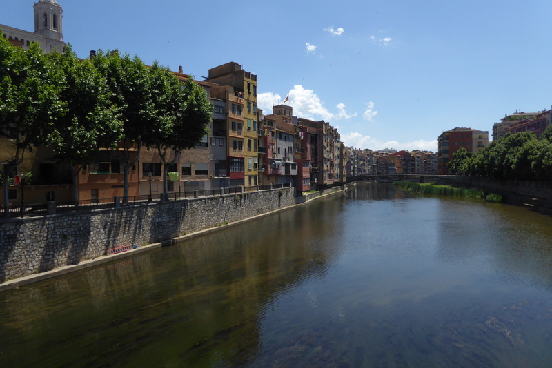 built structure, girona, water, building, sky, no people, spain, reflection, city, canal, nature, tree, 4K, plant, building exterior, outdoors, architecture