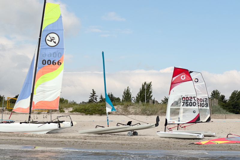 wind surfing, western script, dinghy, blue, cloud - sky, sunny, transportation, road sign, traffic cone, gorgeous, summer, holiday, trimaran, updraft, road warning sign