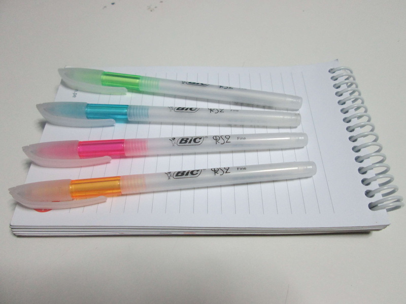 pen, high angle view, variation, indoors, close-up, studio shot, pens, notepad, order, table, group of objects, paper, notebook, healthcare and medicine