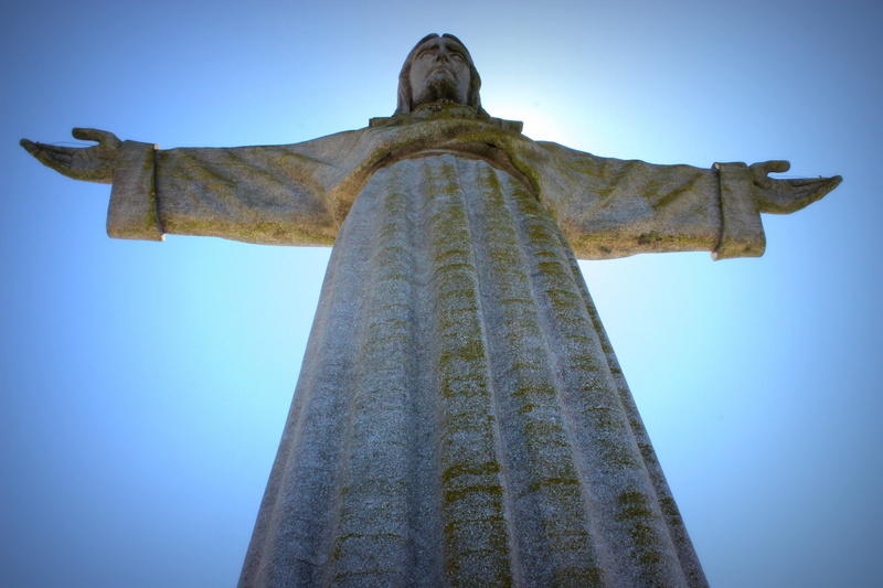 lisbon, open arms, art and craft, architectural column, eye, christ, s, low angle view, crown, belief, the past, worm, sculpture, monument, statue, 2K
