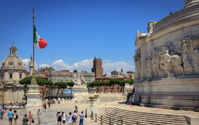 altar of the fatherland, group of people, 5K, art and craft, large group of people, italy, men, day, rome, city, sculpture, roma, architectural column