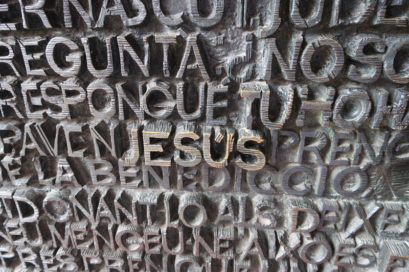 carving, 5K, backgrounds, close-up, carving - craft product, gaudi, communication, creativity, la sagrada familia, the past, craft, old, full frame, gaudi cathedral