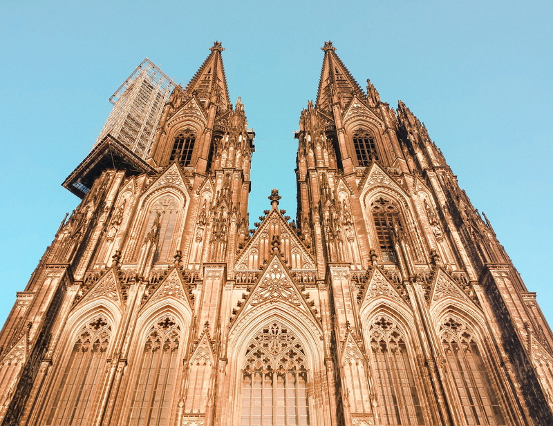 building exterior, germany, blue, architecture, catholic, outdoors, nature, travel, tourism, spain, history, catedral, photography, sagrada, edificio religioso