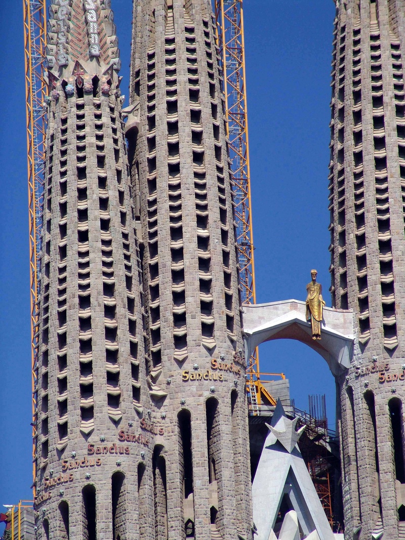 built structure, nature, places of interest, office building exterior, cathedral, church, construction art, building exterior, la sagrada familia, travel destinations