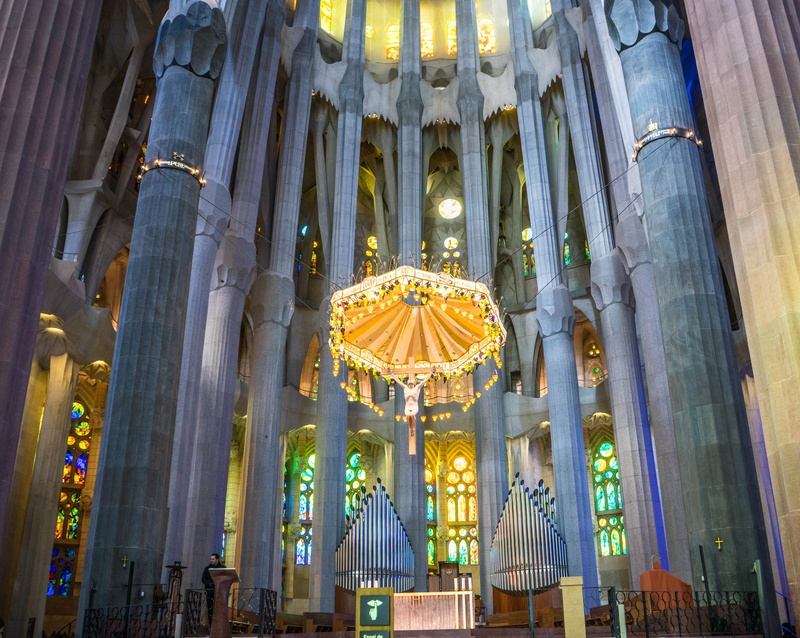barcelona, ornate, belief, architectural column, ceiling, tourism, spain, church, landmark, travel destinations, 5K, spirituality, religion, construction