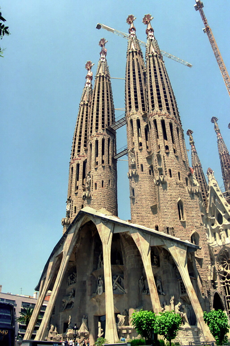 low angle view, barcelona, bridge, history, cathedral, bridge - man made structure, spain, holy, ancient civilization, 720P, tourism, catholicism, tower