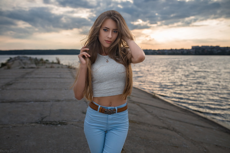 slim, 1080P, posing, river, figure, landscape, portrait, sunset, Mike, jeans, brown hair, makeup, Victoria, girl, hairstyle, Dmitry Sn, Dmitry Shulgin