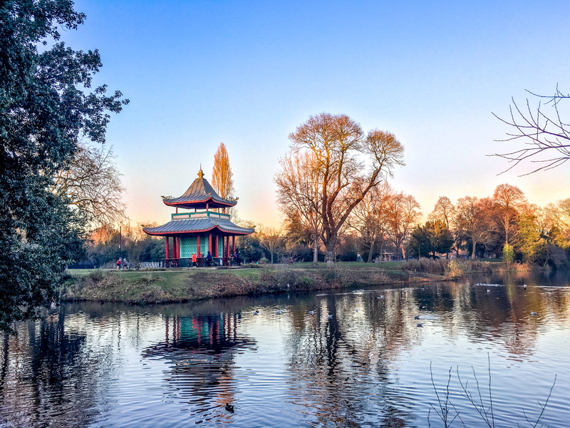 day, outdoors, tree, reflection, park, asian, clear sky, tranquility, 4K, sky, building exterior, sunset, nature, bow, beauty in nature, blue sky, victoria park