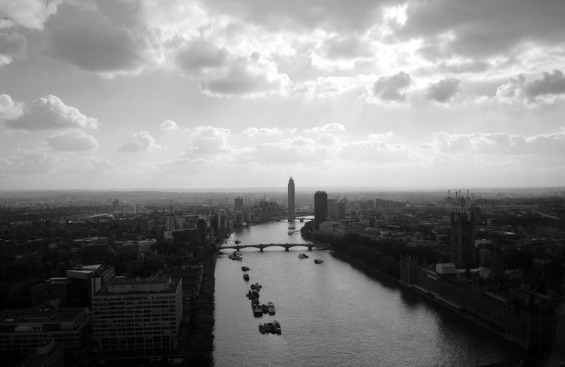 nature, bridge - man made structure, architecture, view, outdoors, city, river, scale, 2K, black-and-white, gray, cityscape, travel destinations, water