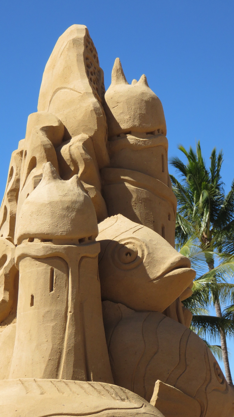 tourism, palm tree, ancient civilization, day, outdoors, sculpture, sunlight, build, architecture, male likeness, temples of Karnak, castle, coast, blue sky