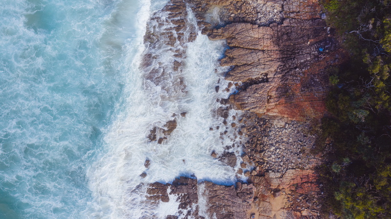 qld, cliff, ocean, art, land, flowing water, rock formation, solid, texture, 5K, motion, outdoors, coast, beach, falls, noosa, beauty in nature, water