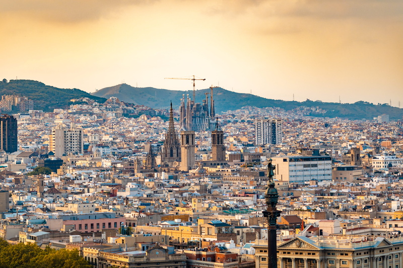 5K, buildings, high, panoramic, urban, crowd, mountains, downtown, sky, mountain, skyscraper, building exterior, sagrada familia, crowded, city, tower