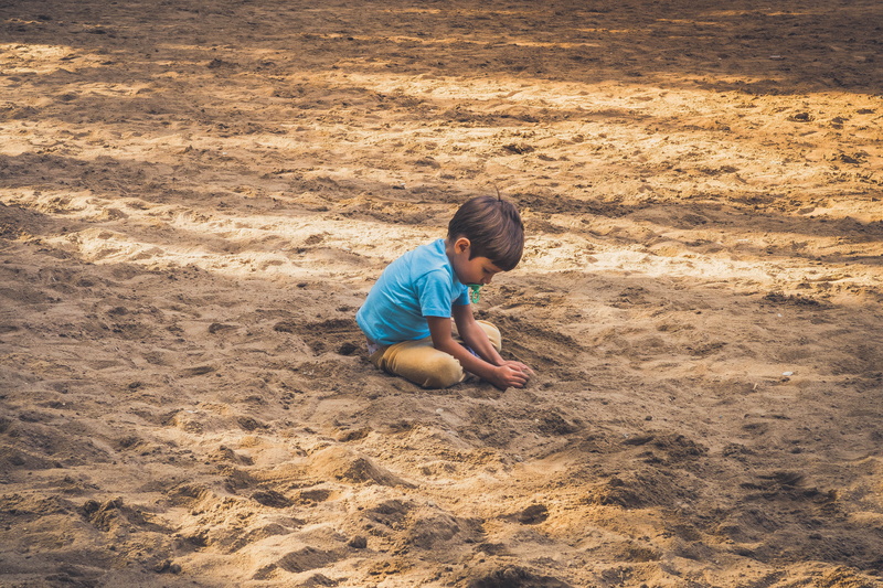 innocence, person, casual clothing, day, childhood, daytime, men, caucasian, boy, 5K, beach, joy, toddler, dust, sand, outdoors, outdoor, high angle view