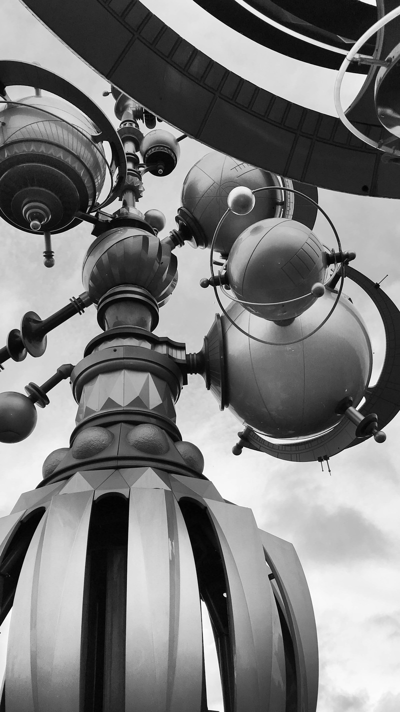 day, no people, metal, nandb, noir et blanc, sunlight, travel, nature, disneyland, contraste, outdoors, close-up, cloud - sky, creativity, contrast, sky