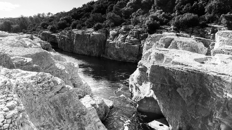 france, beauty in nature, roque sur ceze, scenics - nature, built structure, contraste, day, nandb, tree, torrent, flowing, flowing water, sunlight, rock - object