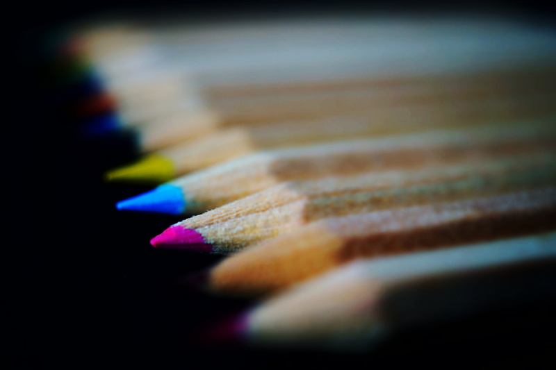 selective focus, pencil, focus on foreground, rainbow, macro photography, colorful, group of objects, in a row, order, no people, 5K, creativity, variation