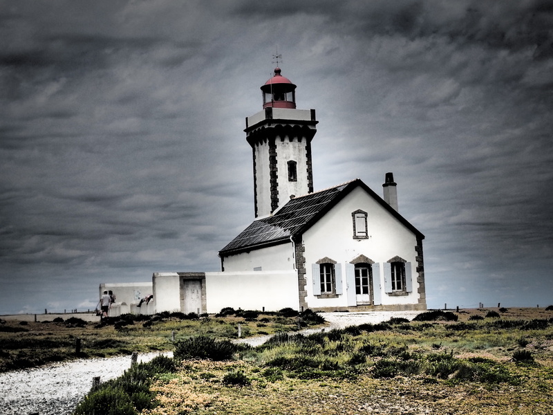 place of worship, cloud - sky, religion, guidance, sky, outdoors, history, architecture, 4K, grass, no people, building, nature, built structure, lighthouse