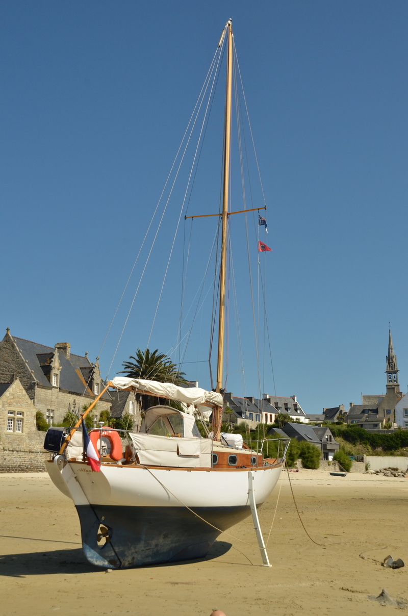 sea, tide, beach, architecture, moored, mast, boat, mode of transportation, 4K, eb, france, clear sky, day, nature, land, anchor, île de batz, sky, nautical vessel
