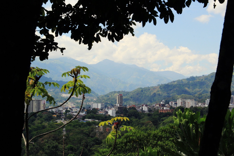 ciudad, cloud - sky, idyllic, mountain range, sky, outdoors, vegetacion, mirador, panoramica, contraste, scenics - nature, day, desde la montaña, mountain
