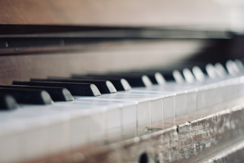 absence, keyboard, indoors, chain, in a row, upright piano, closeup, mahogany, 5K, computer, no people, white color, piano key, playing, electronics, close-up