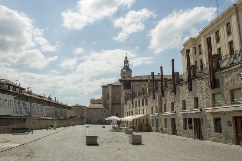 nature, architecture, street, cloud - sky, no people, 4K, day, sky, sunlight, tourism, building exterior, vitoria, the past, architectural column, old town