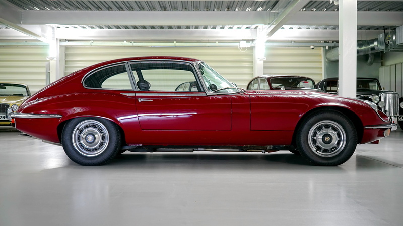 5K, transport, shiny, retro styled, jaguar, antique, lighting equipment, vintage, car, stylish, no people, mode of transportation, chrome, coupe, nostalgia