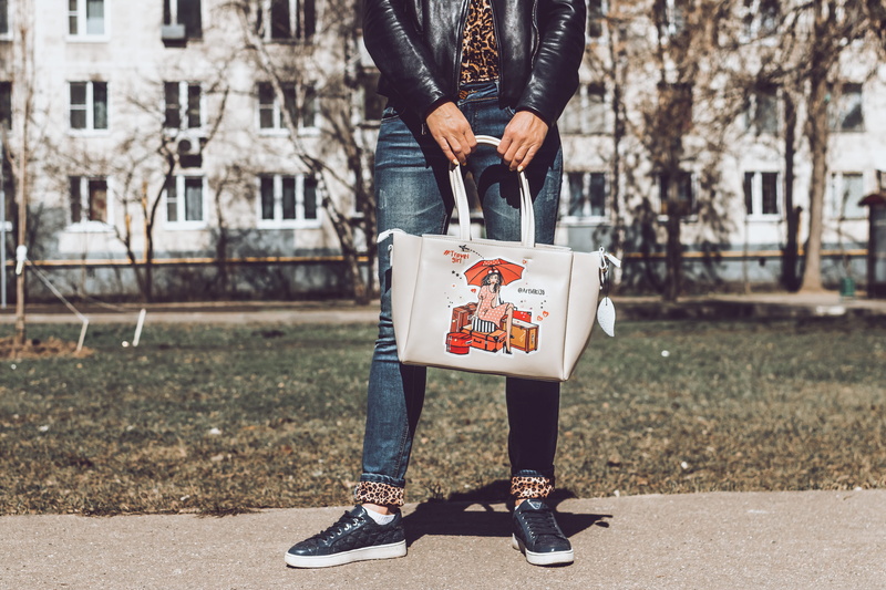 jeans, nature, human body part, jacket, fancy, focus on foreground, holding, human leg, colourful, tote, architecture, focus, fashionable, front view, casual clothing