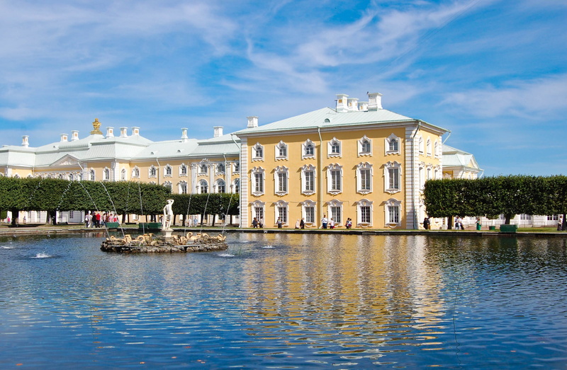 cloud - sky, lake, mansion, tree, built Structure, architecture And Buildings, travel Locations, no people, city, outdoors, house, famous Place, urban Scene