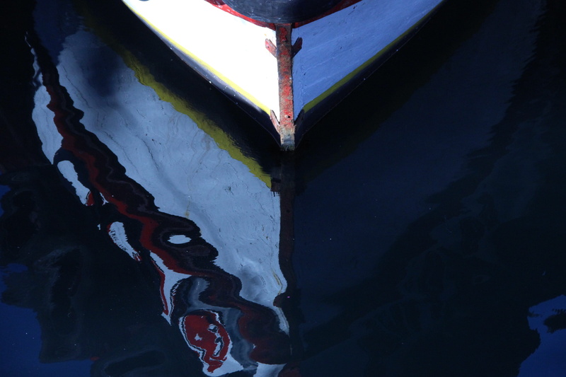 valparaíso, paint, river, outdoors, sea, metal, architecture, boat, pattern, no people, wall, nautical vessel, built structure, close-up, reflection, wall - building feature