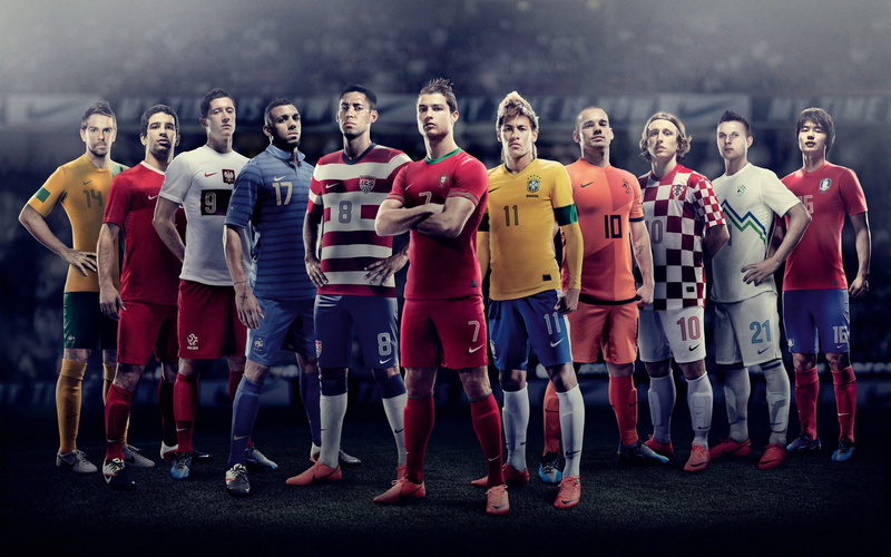 marathon, real people, team, lifestyles, caucasian Ethnicity, soccer, standing, player, group Of People, sport, sports Clothing, success, in a row, large group of people