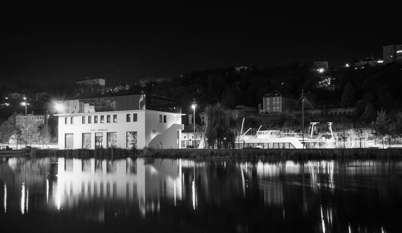 reflection, boat, house, building, lyon, river, city, lake, waterfront, nature, built structure, confluence, copy space, sky, outdoors, 2K, no people