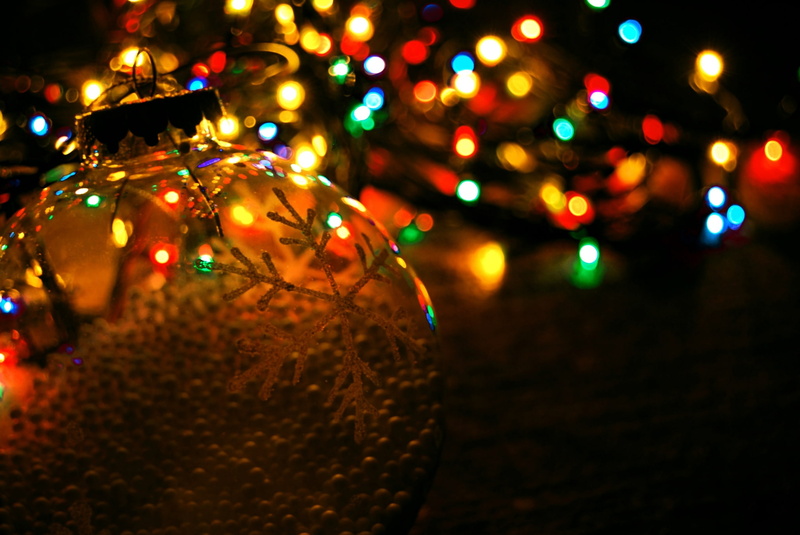 lighting equipment, illuminated, glowing, christmas ornament, 1080P, close-up, celebration, light - natural phenomenon, christmas, multi colored, christmas lights