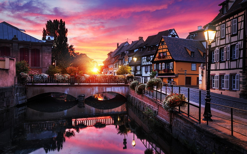 1080P, town, Lantern, city, France, reflection, sky, architecture, Europe, clouds, Old Building, Trees, Street Light, street, house, Colmar, hdr