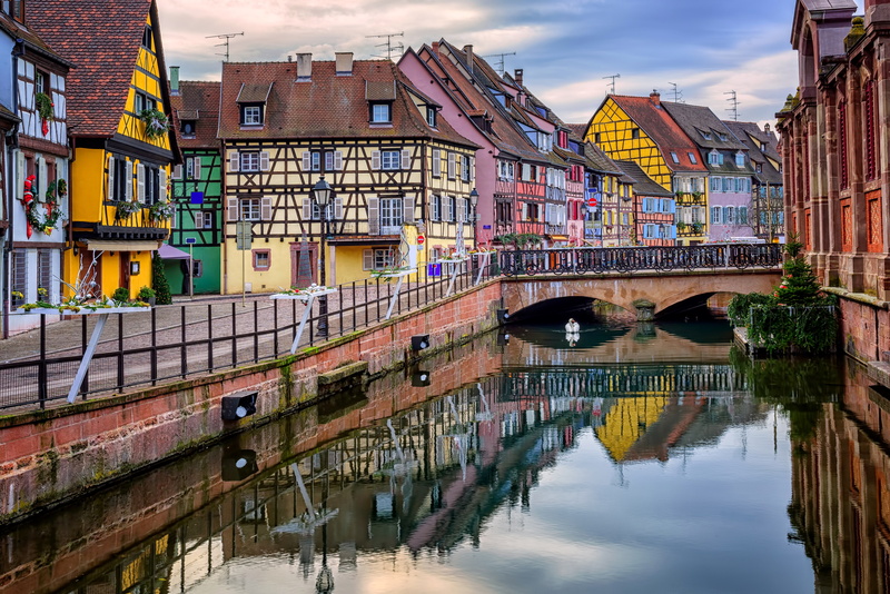 connection, no people, canal, sky, water, bridge - man made structure, building exterior, arch bridge, residential district, building, outdoors, reflection