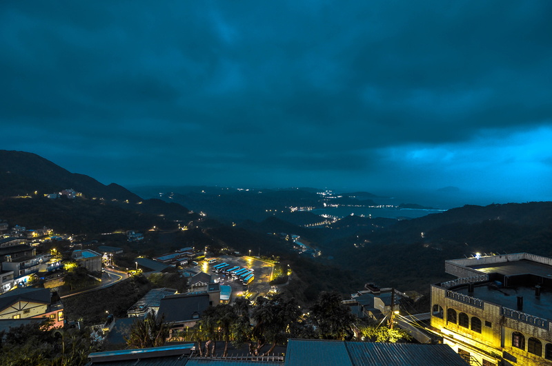 illuminated, jiufen, built structure, mountain, cloud - sky, sky, night, building exterior, building, nature, 4K, seaside, residential district, city