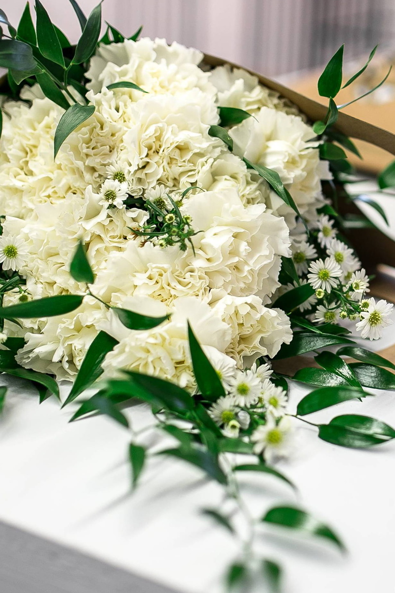 flowers, leaf, white color, bunch of flowers, plant part, celebration, romance, elegance, no people, arrangement, indoors, flower Head, fragility, springtime