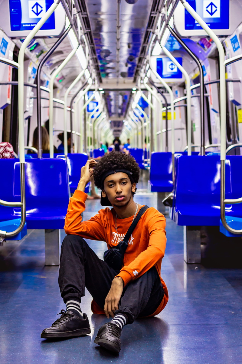 vehicle interior, 5K, vehicle seat, transportation system, enjoyment, train, blue, one person, style, casual, inside, male, leaning, rail transportation