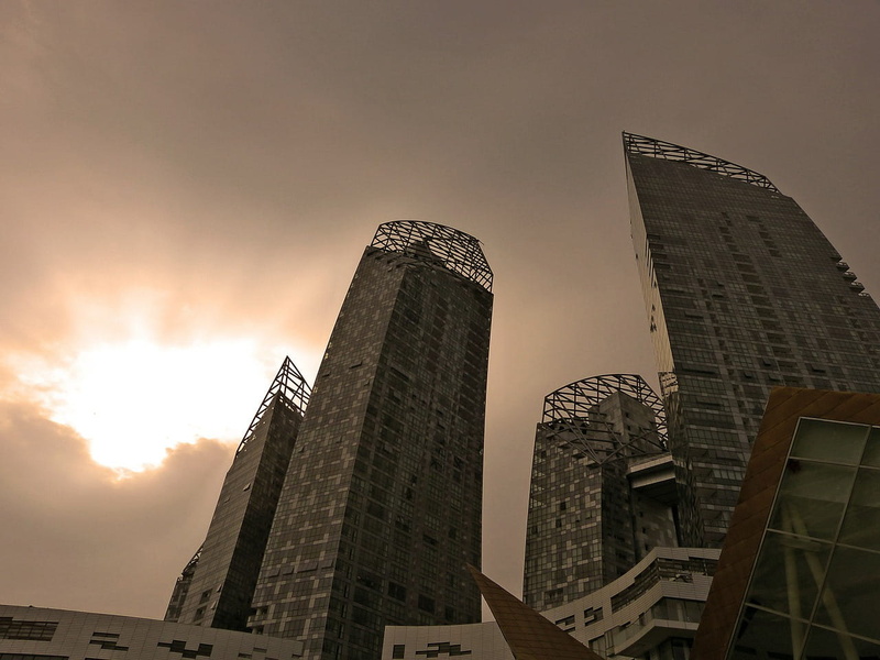 photography, tall - high, buildings, nature, urban Scene, low angle view, sun, architecture, 720P, no people, rise, cloud - sky, high-rise buildings, building