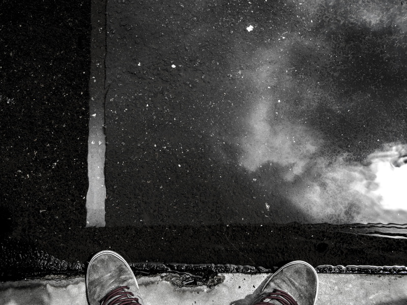 shoe, body part, lifestyles, sky, human foot, feet, human limb, real people, faling, human leg, jeans, water, human body part, night, unrecognizable person