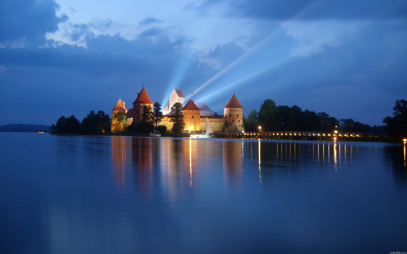 animals, castle, night, citadel, 2K, lake