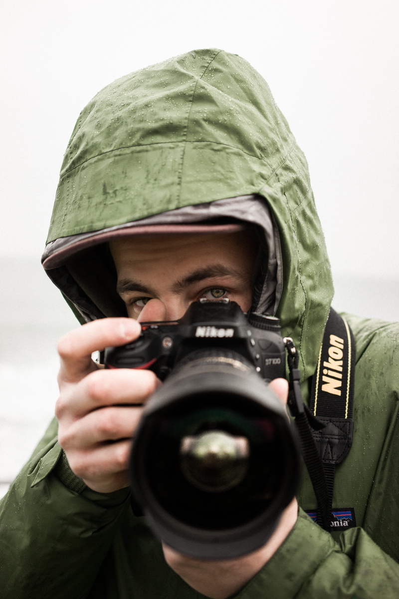 photography themes, camera - photographic equipment, real people, one person, face, knitting, photography, military uniform, technology, electronics, activity