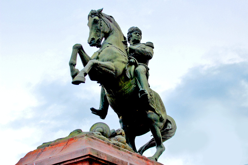 cloud - sky, man, male likeness, memorial, nature, medal, horse, 5K, art and craft, Conqueror, representation, Ruler, hope, creativity, angel, stand still
