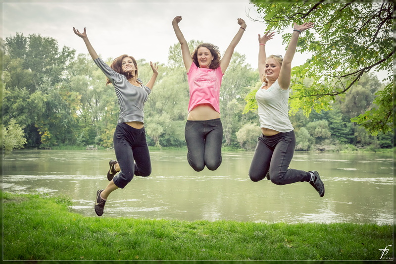 jump shots, human limb, jumping, three women, emotion, casual clothing, friendship, jumpshot, nature, arms raised, enjoyment, outdoors, 5K, beautiful
