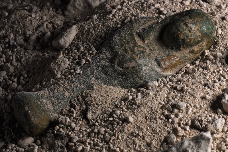 animal themes, argile, osiris, mommy, vertebrate, no people, animal body part, mystic, reptile, high angle view, archaeologic, excavation, figure, sand