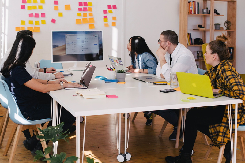 brainstorming, group of people, human, communication, wireless technology, imac, men, coworker, working, adult, businessman, table, sitting, chair, monitor