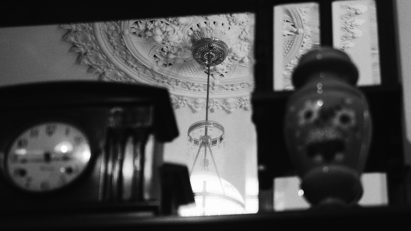 tower, hanging, selective focus, group of objects, equipment, technology, mirror, sphere, gramophone, wristwatch, music, living room, human representation