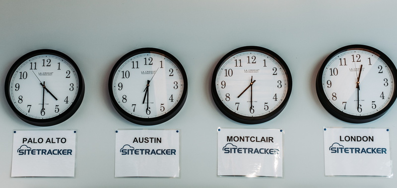 keyboard, no people, comb, minute hand, alarm clock, indoors, clock, global business, wall - building feature, oval, 5K, analog clock, purple, electronics